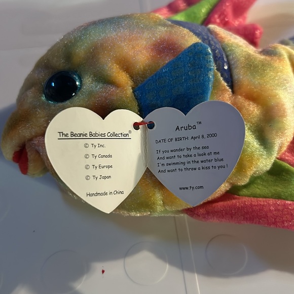 Ty “Aruba” Vibrant Fish Plush with Pink and Blue Details - Picture 4 of 5